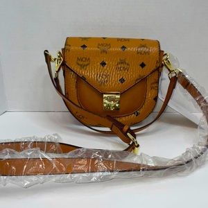 Logo style crossbody purse